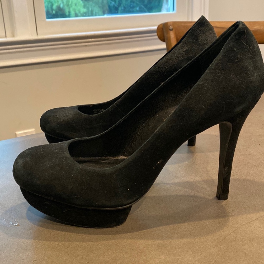 Tory Burch platform suede black high heel 7.5